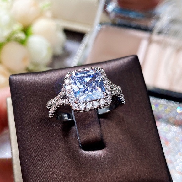 New 925 Silver Luxury Engagement Diamond Ring 💍 - Picture 3 of 6